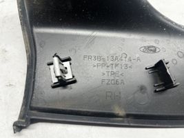 Ford Mustang VI Takavalon valaisimen muotolista FR3B13A414A