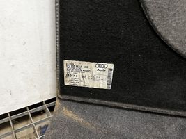 Audi A5 8T 8F Tavaratilan kaukalon tekstiilikansi 8F0863463B