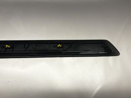 BMW 2 F22 F23 Priekinio kėbulo slenksčio apdaila 25891810