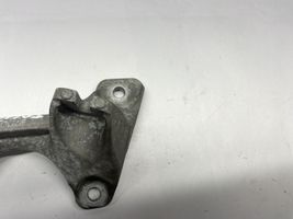 BMW 2 F22 F23 Pavarų dėžės tvirtinimo kronšteinas 6796613