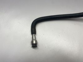 Volkswagen Golf V Tuyau d'alimentation conduite de carburant 1K0133986AG