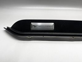 Ford Mustang VI Boîte à gants garniture de tableau de bord JR3B63044B88BE