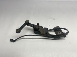 Mercedes-Benz GLA W156 Capteur de hauteur de suspension arrière A0045429918