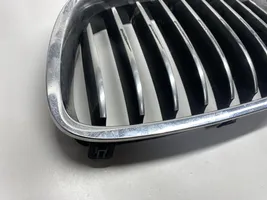 BMW 5 GT F07 Etupuskurin alempi jäähdytinsäleikkö 7200169