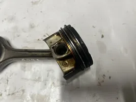 Volkswagen Jetta VII Piston 04ER