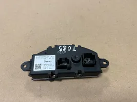 BMW X1 F48 F49 Lämpöpuhaltimen tuulettimen rele 9377854