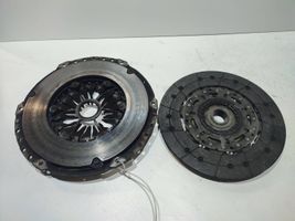 Volkswagen Tiguan Sprzęgło / Komplet 06F141031