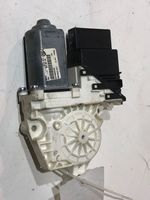 Volkswagen Tiguan Galinis varikliukas langų pakėlėjo 5N0959703