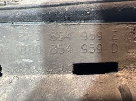Audi Q5 SQ5 Etuoven lista (muoto) 4F0854959D