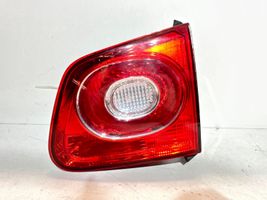 Volkswagen Tiguan Lampy tylnej klapy bagażnika 5N0945094B