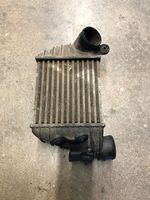 Audi TT Mk1 Välijäähdyttimen jäähdytin 8N0145803C