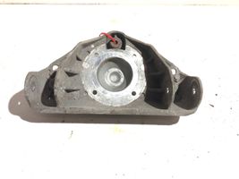 Audi Q7 4L Staffa di rinforzo per l’ammortizzatore anteriore 7L0412391