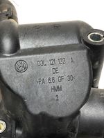 Audi Q5 SQ5 Termostat / Obudowa termostatu 03L121132A