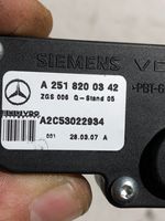 Mercedes-Benz GL X164 Kulmaikkunalasi A2518200342