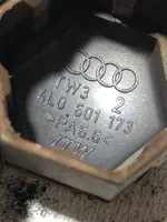 Audi Q7 4L Ohjauspyörän mutterin suojakansi 4L0601173