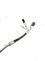 Volkswagen Touareg I Ilmastointilaitteen putki (A/C) 7l6820741b