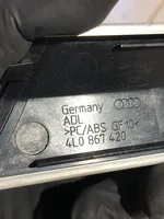 Audi Q7 4L Muu takaoven verhoiluelementti 4L0867420