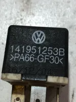 Volkswagen PASSAT B5 Muu rele 141951253B