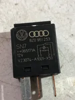 Audi Q7 4L Muu rele 8Z0951253