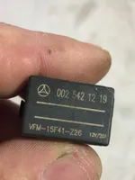 Mercedes-Benz ML W164 Muu rele 0025421219