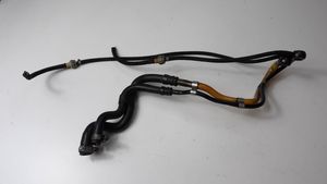 Audi A4 S4 B6 8E 8H Tuyau d'alimentation conduite de carburant 