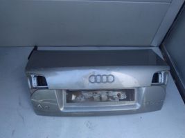 Audi A4 S4 B7 8E 8H Tylna klapa bagażnika 