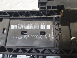 Mercedes-Benz E W212 Laikiklis/ kronšteinas išorinės priekinės atidarymo rankenos A2127600934