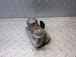 Volkswagen Jetta VI Intake manifold valve actuator/motor 5Q0253691J