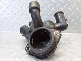 Volkswagen Jetta VI Termostat / Obudowa termostatu 03L121111R