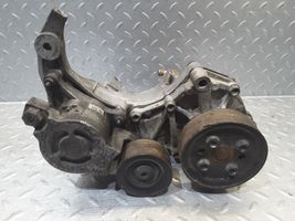 Mazda 6 Support de générateur / alternateur R2AA15176