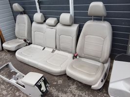 Volkswagen PASSAT B7 USA Sėdynių / durų apdailų komplektas 