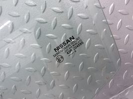 Nissan Tiida C11 Vetro del finestrino della portiera anteriore - quattro porte 80301EL000