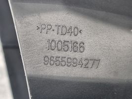 Peugeot 3008 I Kojelaudan sivutuuletussuuttimen kehys 9655994277