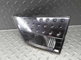 Mitsubishi Outlander Lampy tylnej klapy bagażnika 1146356R