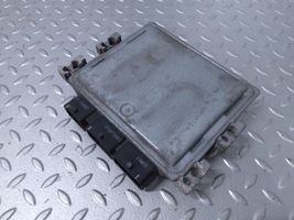 Renault Clio III Engine control unit/module 8200766462