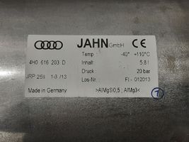 Audi A8 S8 D4 4H Ilmajousituksen painesäiliö 4H0616203D