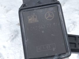 Mercedes-Benz E W211 Ajovalon korkeusanturi A0105427717