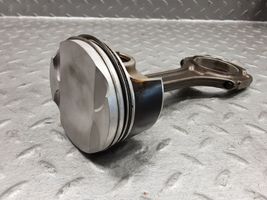 Mercedes-Benz C AMG W205 Piston avec bielle A1770300020