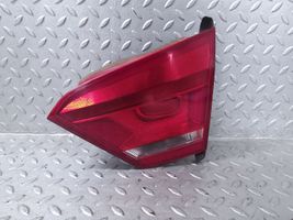 Volkswagen PASSAT B7 USA Lampy tylnej klapy bagażnika 561945094C