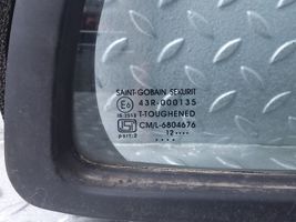 Nissan Micra Szyba karoseryjna drzwi tylnych QA1024757