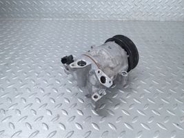 Toyota Yaris XP210 Ilmastointilaitteen kompressorin pumppu (A/C) 88310K0030