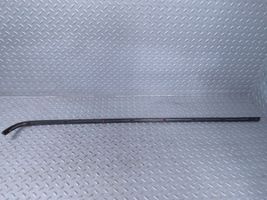 Mercedes-Benz 200 300 W123 Rivestimento modanatura parafango posteriore QA1024757