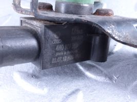 Audi A6 C7 Sensor de altura del nivel de la suspensión neumática trasera 4H0907503