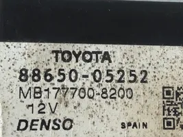 Toyota Avensis T270 Sterowania klimatyzacji / Ogrzewania 8865005252
