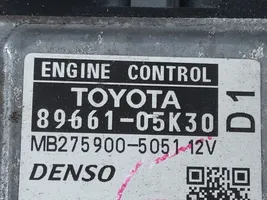 Toyota Avensis T270 Variklio valdymo blokas 8966105K30