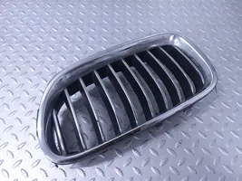 BMW 5 F10 F11 Maskownica / Grill / Atrapa górna chłodnicy 7336477