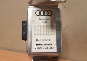 Audi A2 Amplificador de sonido 8Z0035223