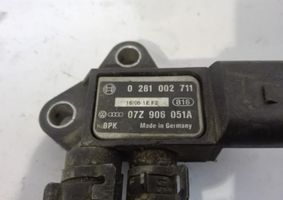 Volkswagen Touareg I Exhaust gas pressure sensor 0281002711