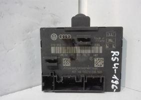 Audi RS4 Oven ohjainlaite/moduuli 8T0959795Q
