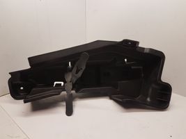 Audi Q3 8U Caja de herramientas 8U0011215D